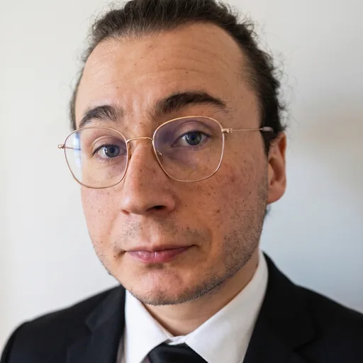 Osman Öz — Burdur'da web sitesi ve yazılım hizmeti veren bilgisayar mühendisi